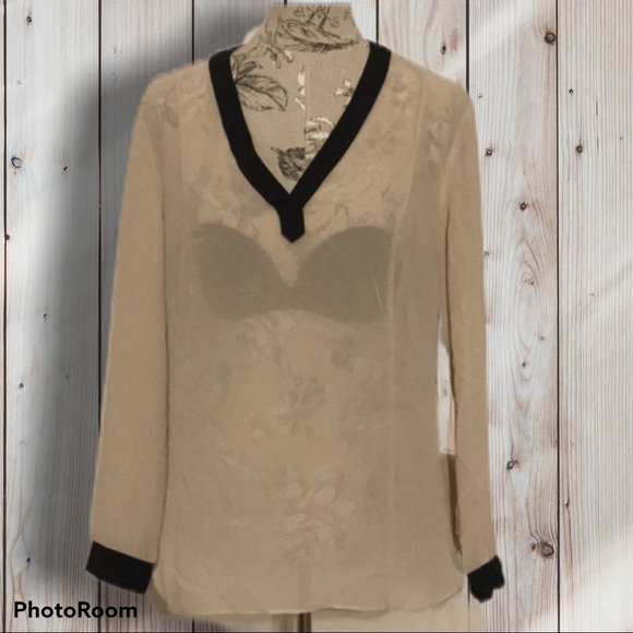 𝅺*🆕 DKNY Tan Sheer Top L - Picture 1 of 7